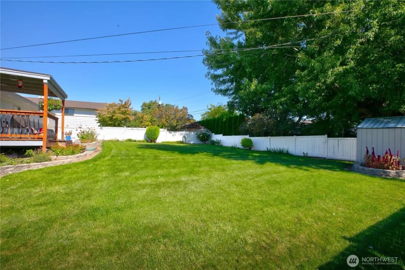 Property photo for 405 N 61st Avenue, Yakima photo 24