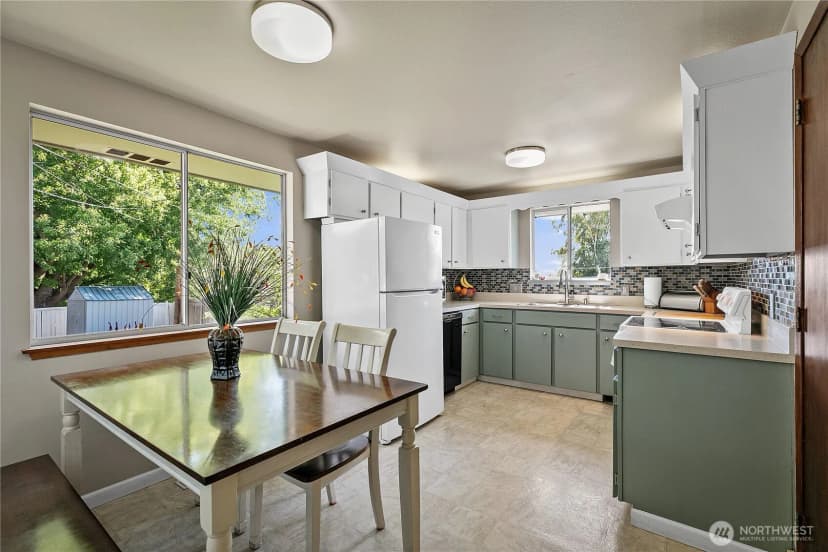 Property photo for 405 N 61st Avenue, Yakima photo 5