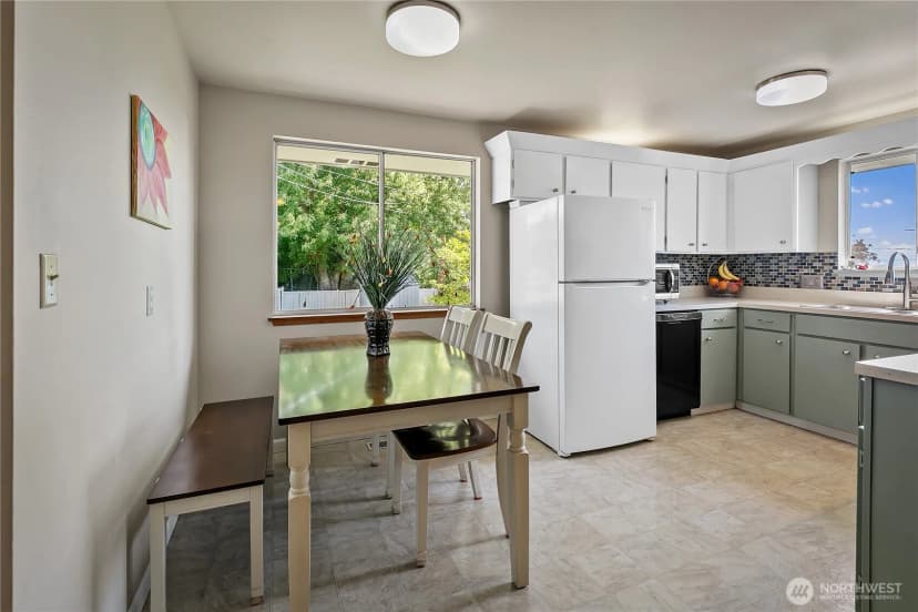 Property photo for 405 N 61st Avenue, Yakima photo 8