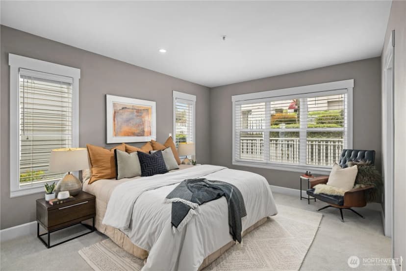 Property photo for 1240 5th Avenue N #201, Seattle photo 14