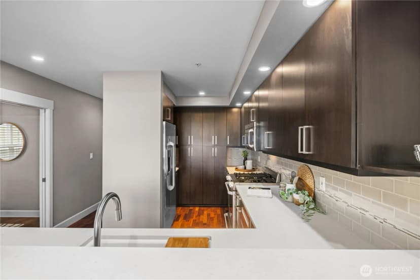 Property photo for 1240 5th Avenue N #201, Seattle photo 12