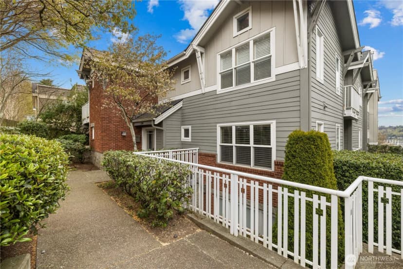 Property photo for 1240 5th Avenue N #201, Seattle photo 22