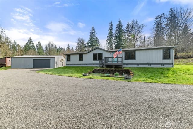 Property photo for 19536 Abbey Lane Se, Bucoda