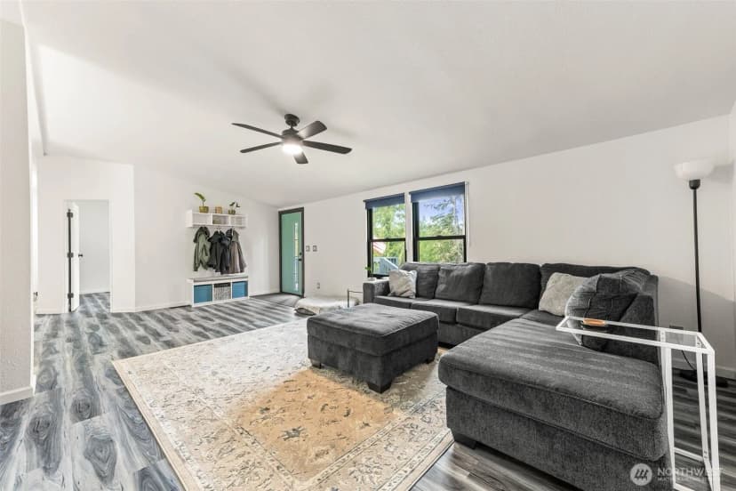 Property photo for 19536 Abbey Lane Se, Bucoda photo 17