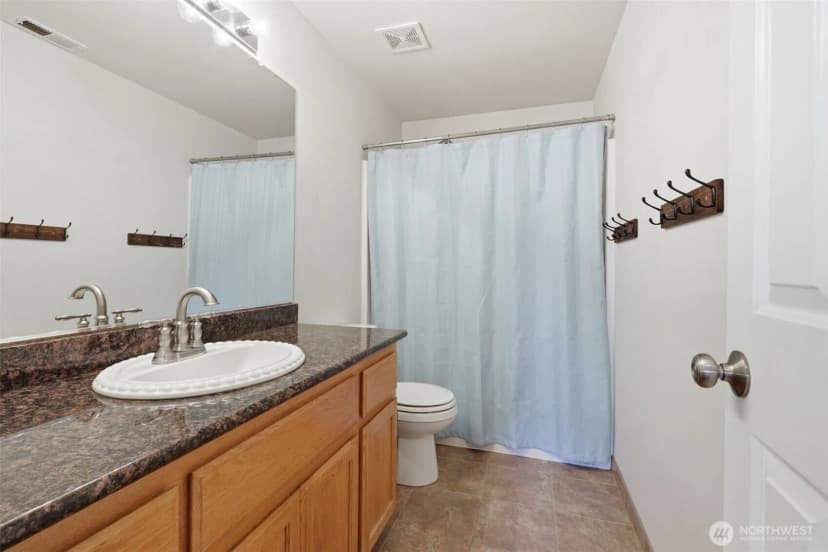 Property photo for 728 E Heritage Loop, La Center photo 20