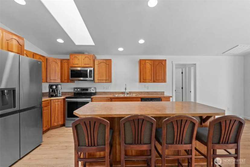 Property photo for 715 Ne Hilltop Avenue, Quincy photo 6
