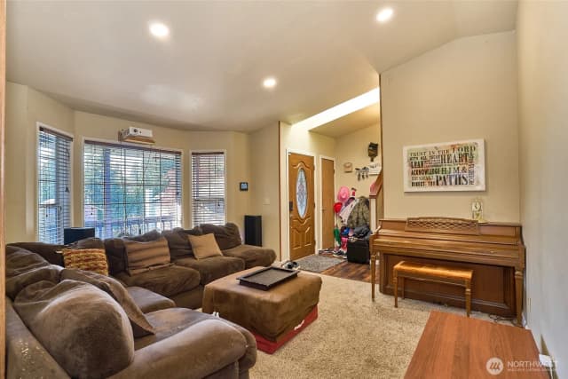 Property photo for 10417 190th Avenue Ct E, Bonney Lake photo 4