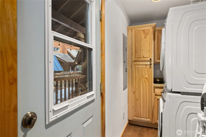 Property photo for 81 Spruce Lane, Ronald photo 30