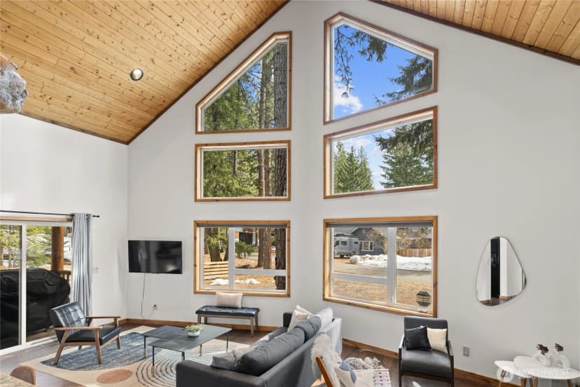 Property photo for 81 Spruce Lane, Ronald photo 8
