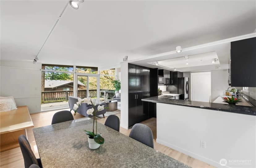 Property photo for 16 Wembley Lane, Mercer Island photo 7