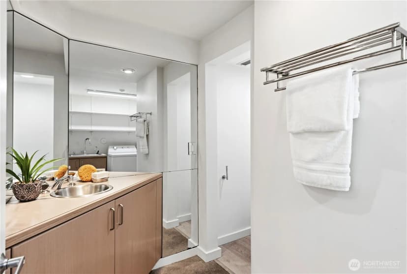 Property photo for 16 Wembley Lane, Mercer Island photo 23