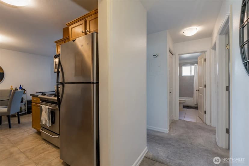 Property photo for 1113 Kirkland Avenue #4b, Kirkland photo 4