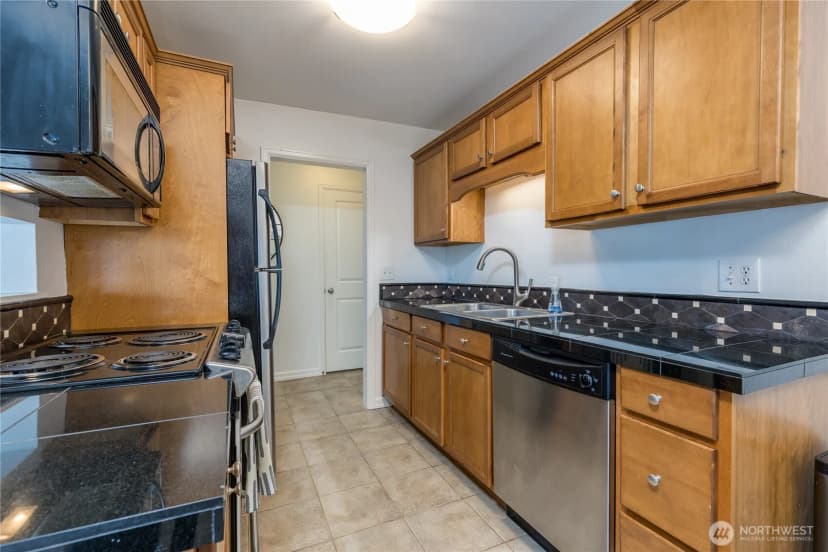 Property photo for 1113 Kirkland Avenue #4b, Kirkland photo 7