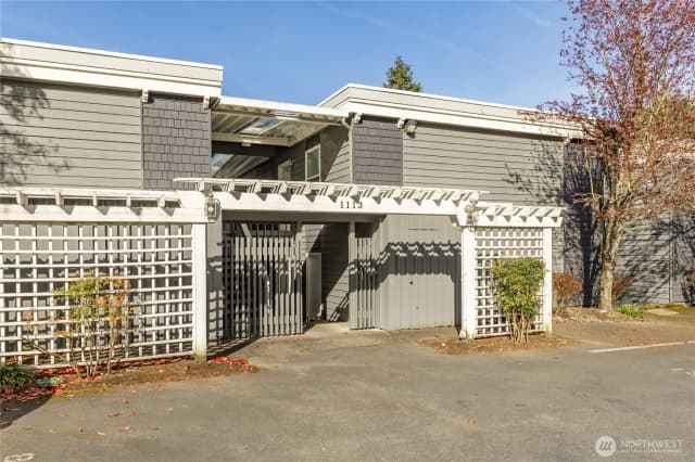 Property photo for 1113 Kirkland Avenue #4b, Kirkland photo 2