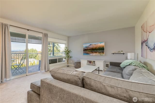 Property photo for 1113 Kirkland Avenue #4b, Kirkland, WA 98033