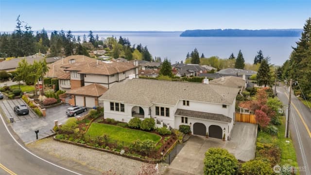 Property photo for 8412 54th Avenue W, Mukilteo photo 2
