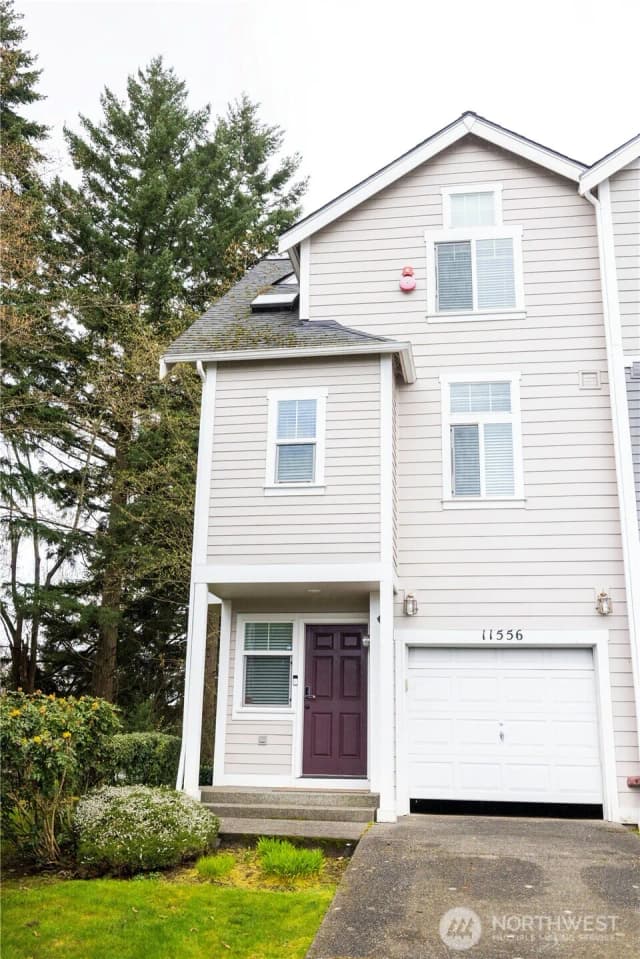 Property photo for 11556 Se 170th Court, Renton photo 2