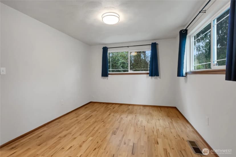 Property photo for 12019 Bingham Ave E, Tacoma photo 21