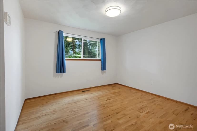 Property photo for 12019 Bingham Ave E, Tacoma photo 25
