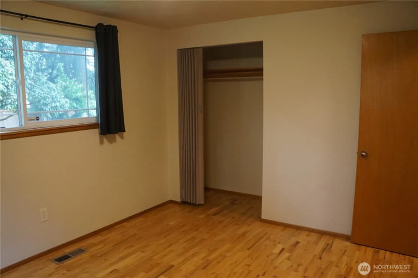 Property photo for 12019 Bingham Ave E, Tacoma photo 28