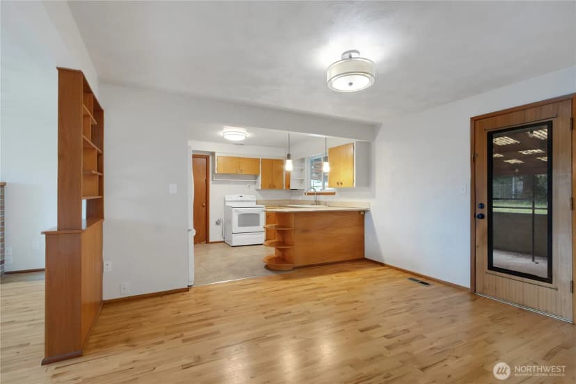 Property photo for 12019 Bingham Ave E, Tacoma photo 14