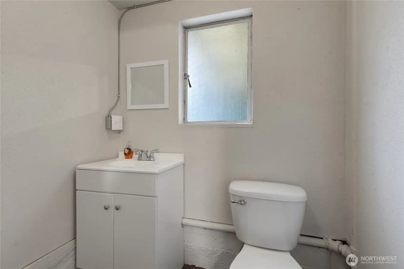 Property photo for 12019 Bingham Ave E, Tacoma photo 31