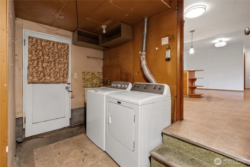 Property photo for 12019 Bingham Ave E, Tacoma photo 30
