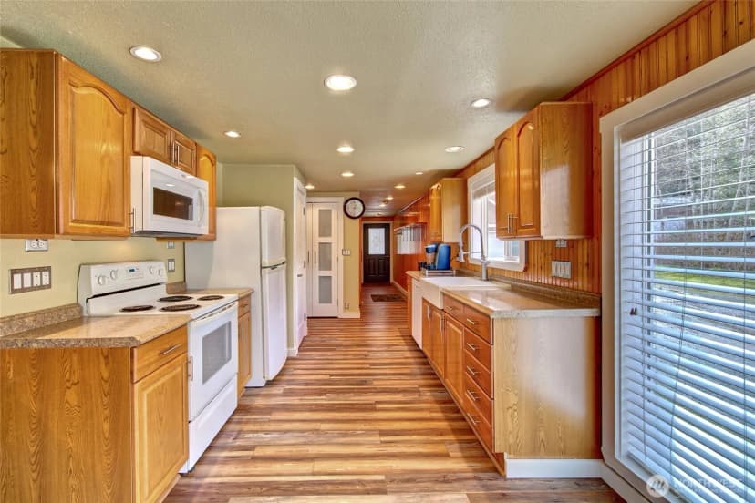 Property photo for 35379 North Shore Drive, Mount Vernon photo 14