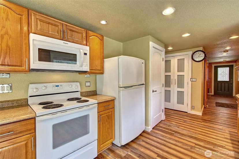 Property photo for 35379 North Shore Drive, Mount Vernon photo 16