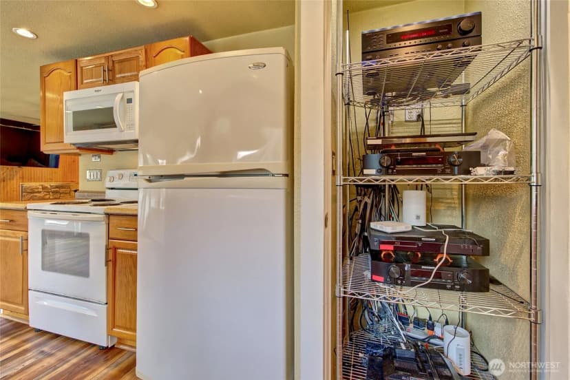 Property photo for 35379 North Shore Drive, Mount Vernon photo 18