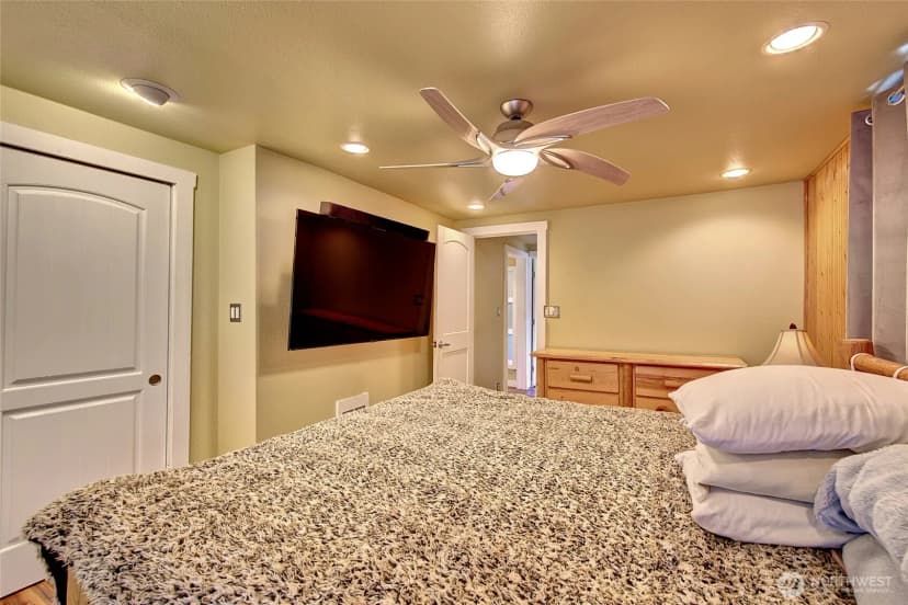 Property photo for 35379 North Shore Drive, Mount Vernon photo 27