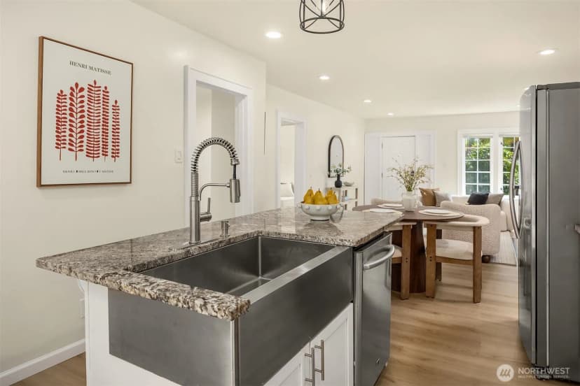 Property photo for 826 Ne 80th Street, Seattle photo 10