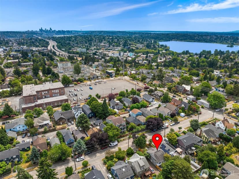 Property photo for 826 Ne 80th Street, Seattle photo 38
