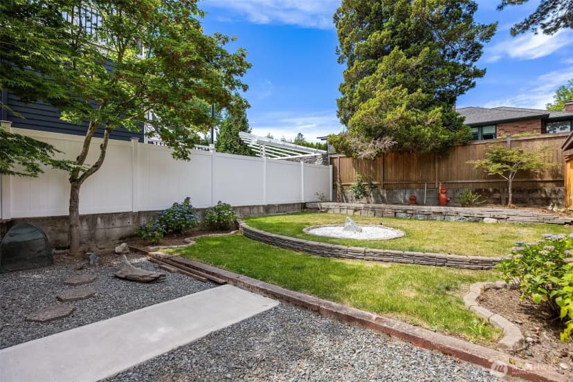 Property photo for 826 Ne 80th Street, Seattle photo 25