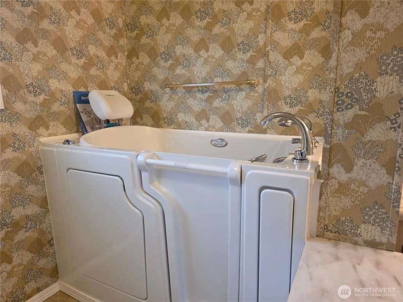 Property photo for 620 112th Street Se #323, Everett photo 12