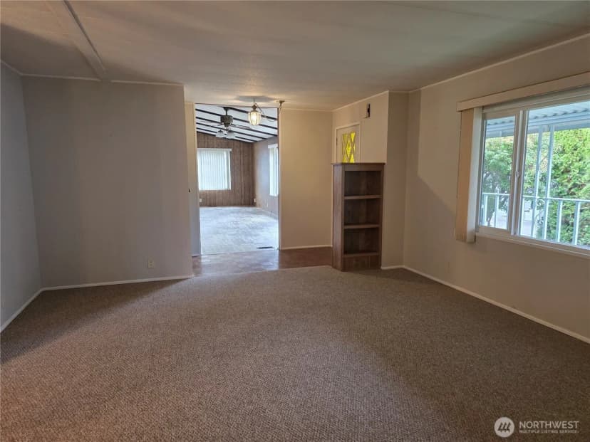Property photo for 620 112th Street Se #323, Everett photo 3