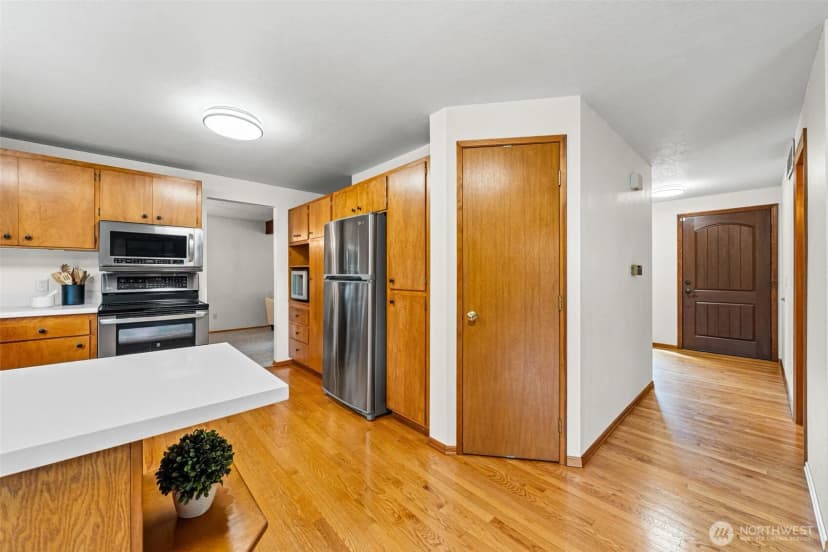 Property photo for 2204 Sw 308th Street, Federal Way photo 9