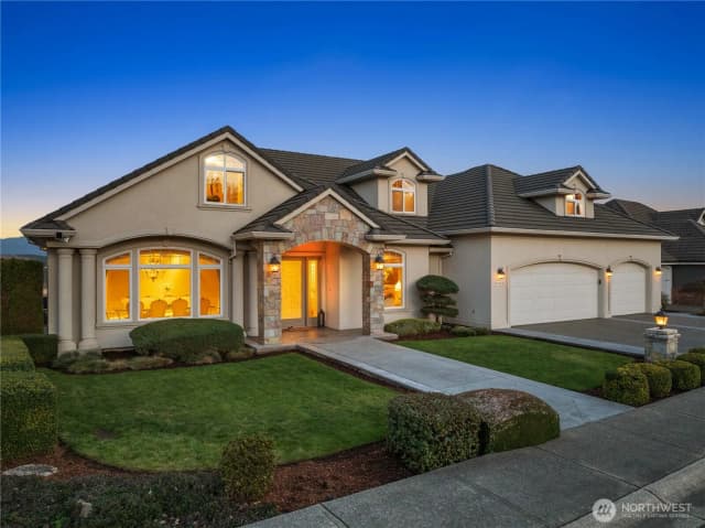 Property photo for 15423 136th Avenue E, Puyallup photo 2
