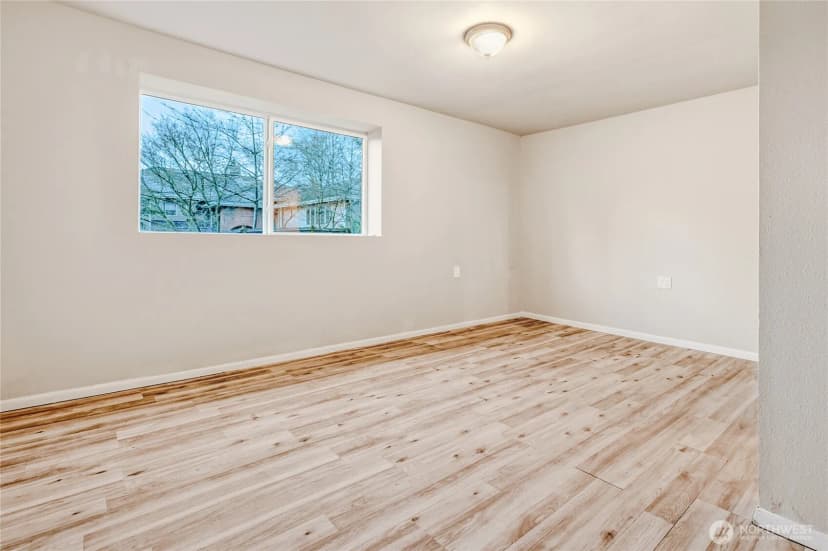 Property photo for 558 Sw 298th Street, Federal Way photo 20
