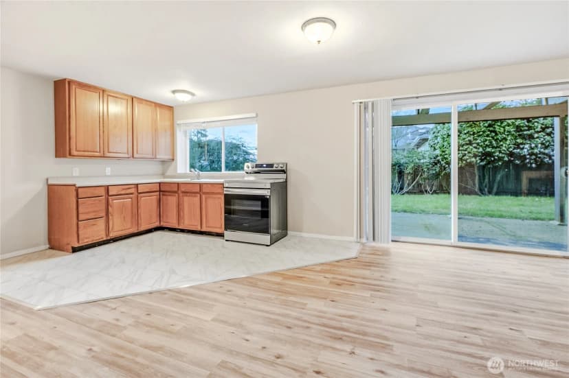 Property photo for 558 Sw 298th Street, Federal Way photo 18