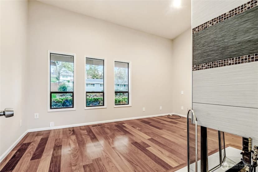 Property photo for 558 Sw 298th Street, Federal Way photo 13