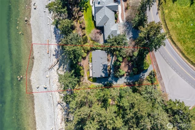 Property photo for 215 S Harrington Lagoon Road, Coupeville photo 4