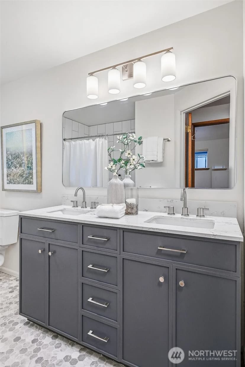 Property photo for 12018 12th Avenue Nw, Seattle photo 23