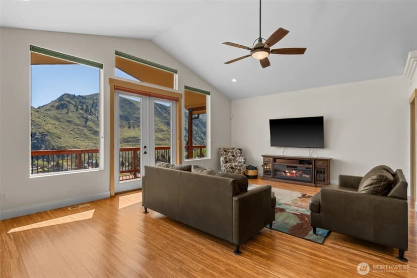 Property photo for 1024 Columbia Point, Entiat photo 19