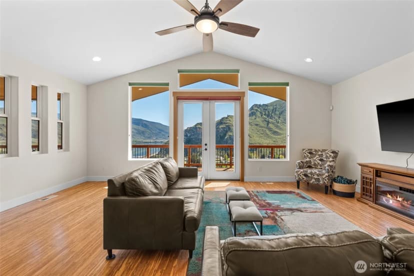 Property photo for 1024 Columbia Point, Entiat photo 17