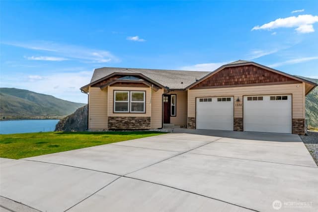 Property photo for 1024 Columbia Point, Entiat photo 2