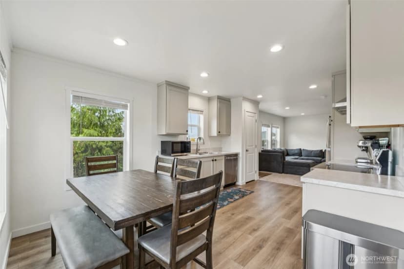 Property photo for 4604 Yorkshire Drive, Anacortes photo 6