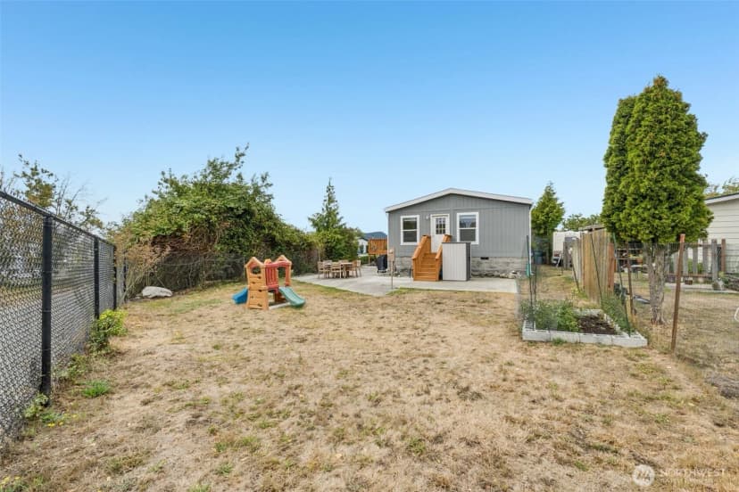 Property photo for 4604 Yorkshire Drive, Anacortes photo 22