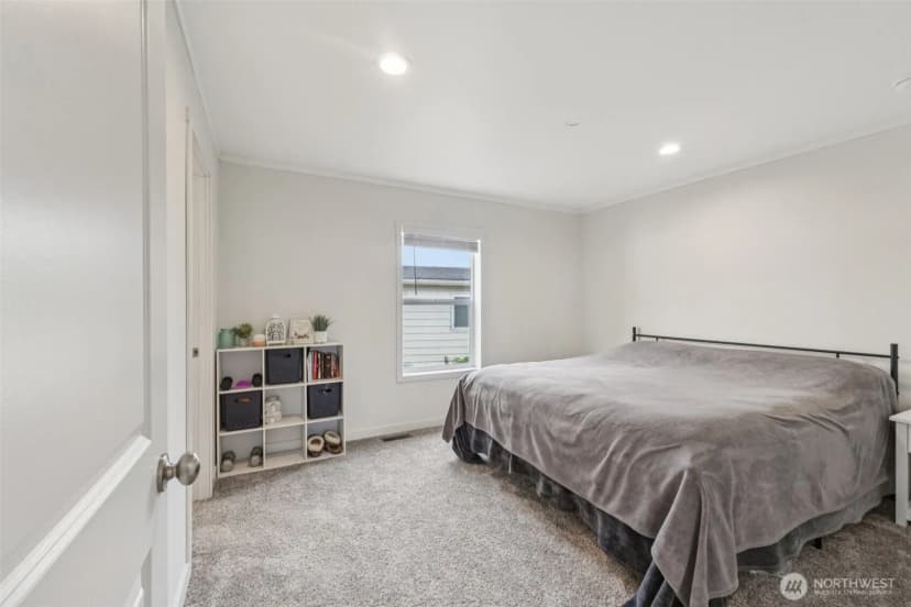 Property photo for 4604 Yorkshire Drive, Anacortes photo 10