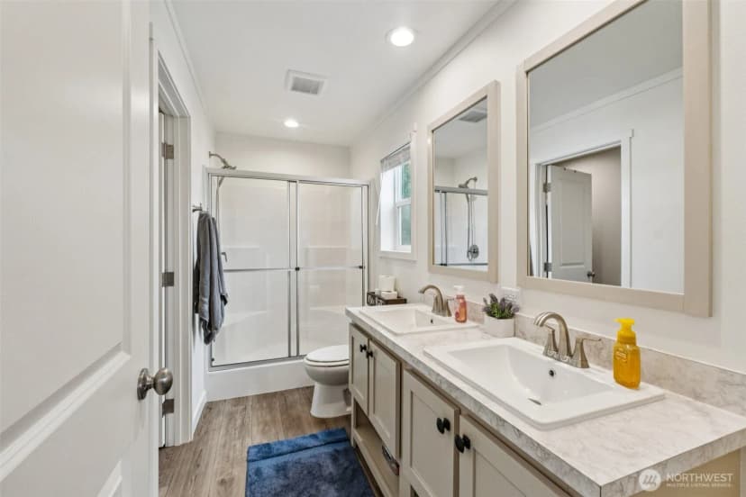 Property photo for 4604 Yorkshire Drive, Anacortes photo 12